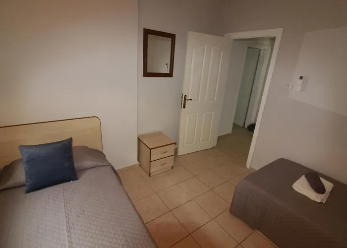 Fridas - Location In Famagusta Near Old Town