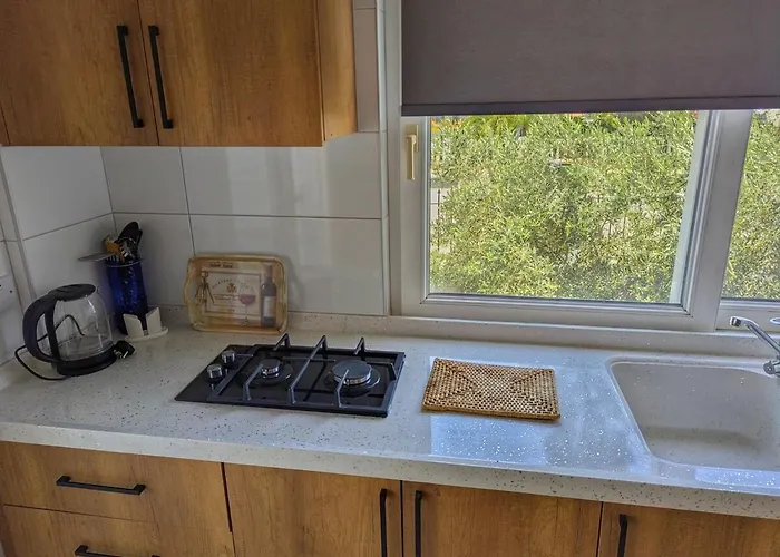 Fridas - Location In Famagusta Near Old Town *