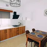 Fridas - Location In Famagusta Near Old Town Apartment