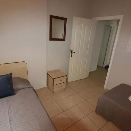 Fridas - Location In Famagusta Near Old Town