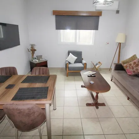 Daire Fridas - Location In Famagusta Near Old Town *