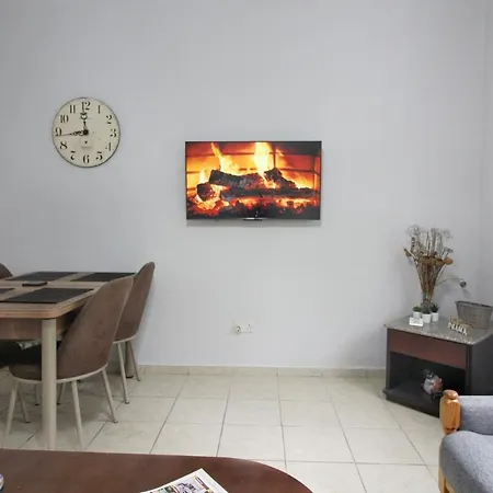 Daire Fridas - Location In Famagusta Near Old Town *