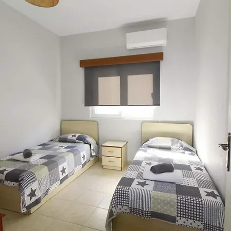 Fridas - Location In Famagusta Near Old Town Apartment Famagusta (Northern Cyprus)