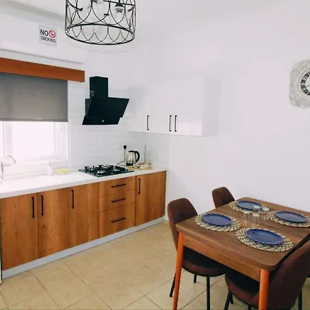 Fridas - Location In Famagusta Near Old Town Daire