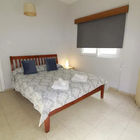 Daire Fridas - Location In Famagusta Near Old Town *