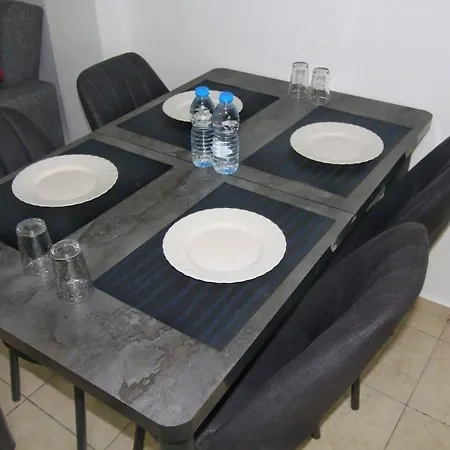 Fridas - Location In Famagusta Near Old Town Daire