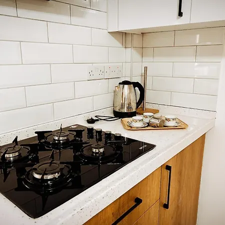 Fridas - Location In Famagusta Near Old Town *