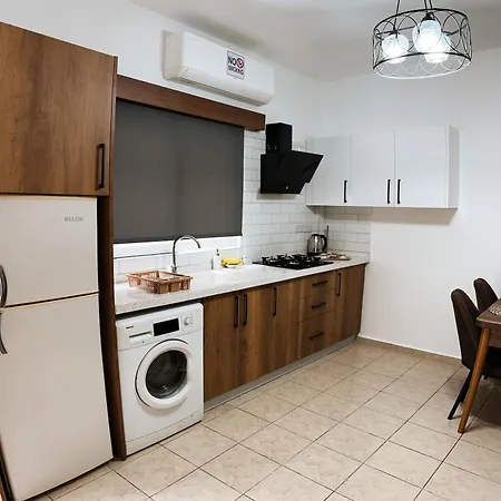 Fridas - Location In Famagusta Near Old Town Apartament *