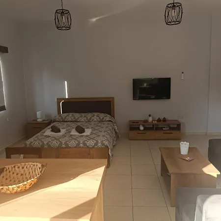 Fridas - Location In Famagusta Near Old Town Gazimağusa