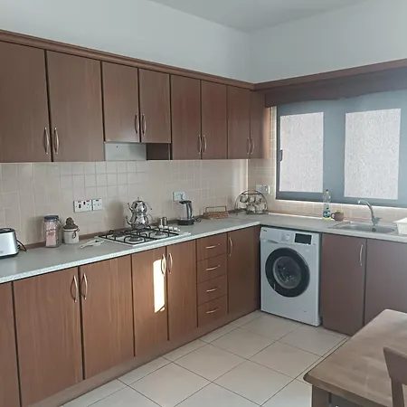 Daire Fridas - Location In Famagusta Near Old Town