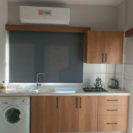 Fridas - Location In Famagusta Near Old Town Daire *