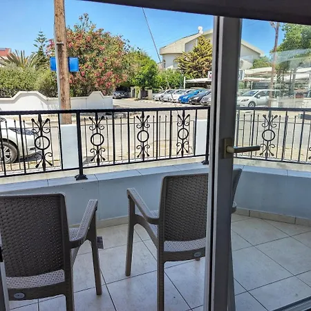 Apartmán Fridas - Location In Famagusta Near Old Town *