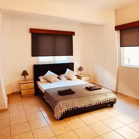 Fridas - Location In Famagusta Near Old Town Famagusta (Northern Cyprus)