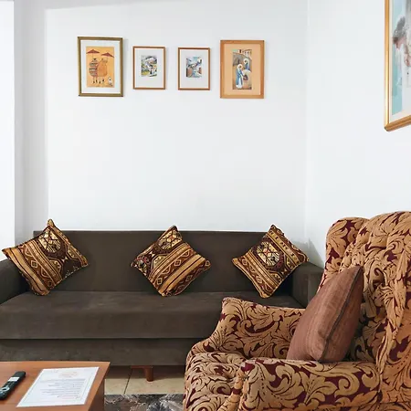 Fridas - Location In Famagusta Near Old Town Apartament