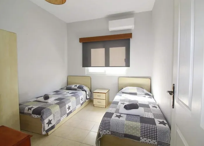 Fridas - Location In Famagusta Near Old Town 아파트 파마구스타