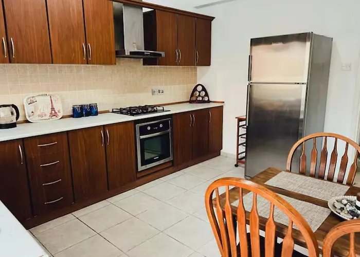 Apartmán Fridas - Location In Famagusta Near Old Town *
